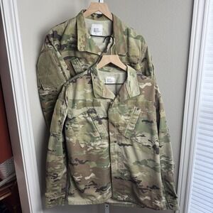 US Army Combat Uniform Coat Unisex Medium Regular Lot Of 2 Jackets Pre‎ Owned